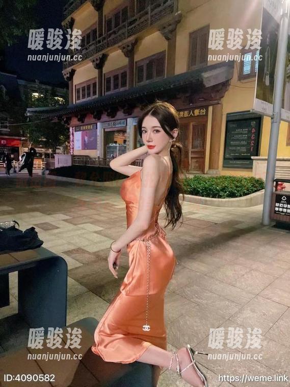 微密圈 - 黎允熙的私拍图包：一场在QQ飞车中酝酿的美丽梦境。