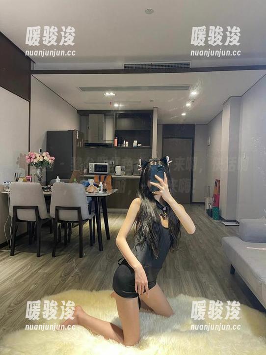 微密圈 - 黎允熙红色合集：来啊，快活啊，妆容艳丽，一起来嗨！